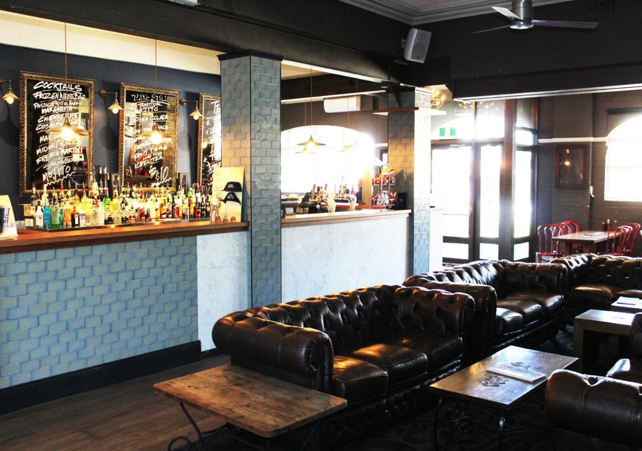 The Astor Hotel Motel Goulburn Bagian luar foto